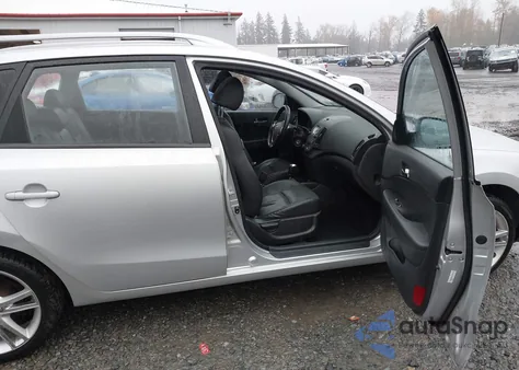 2012 Hyundai Elantra Touring Se z USA, uszkodzony, nr VIN KMHDC8AE2CU147172